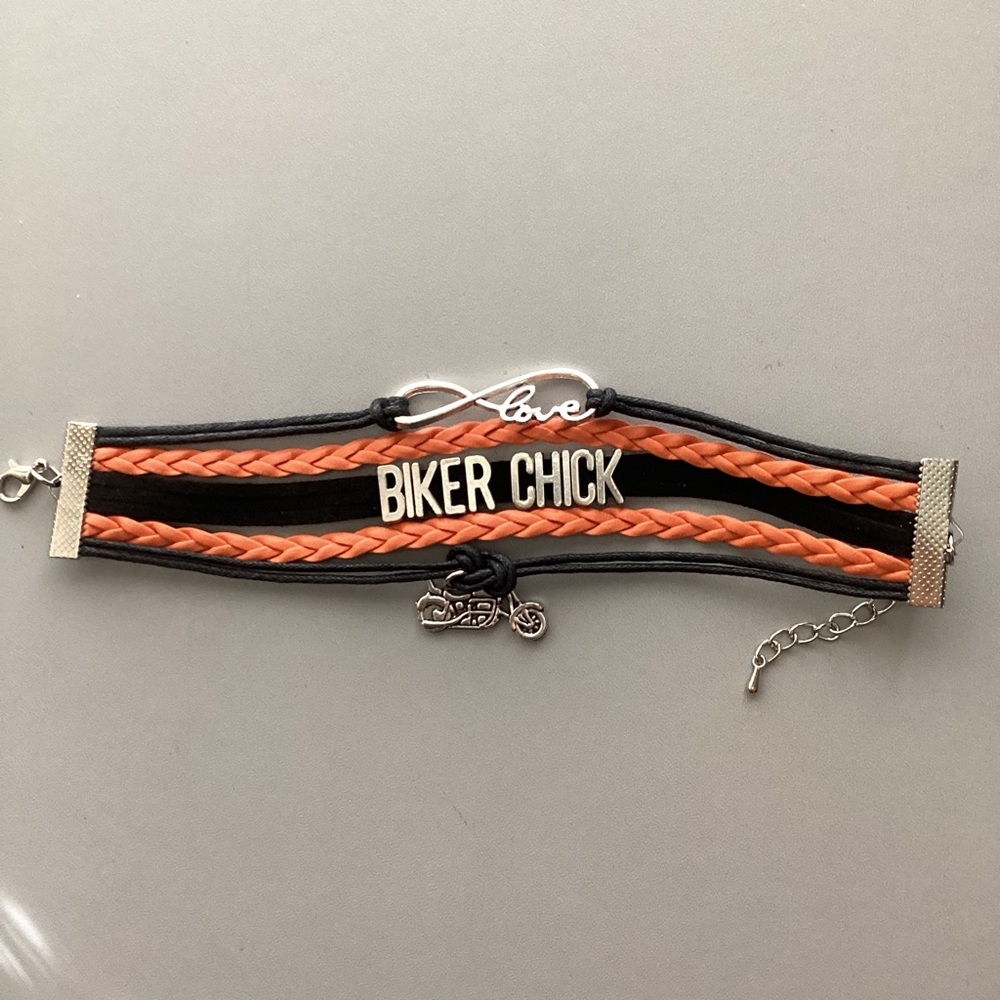 4/$20 💙 BIKER CHICK BRACELET